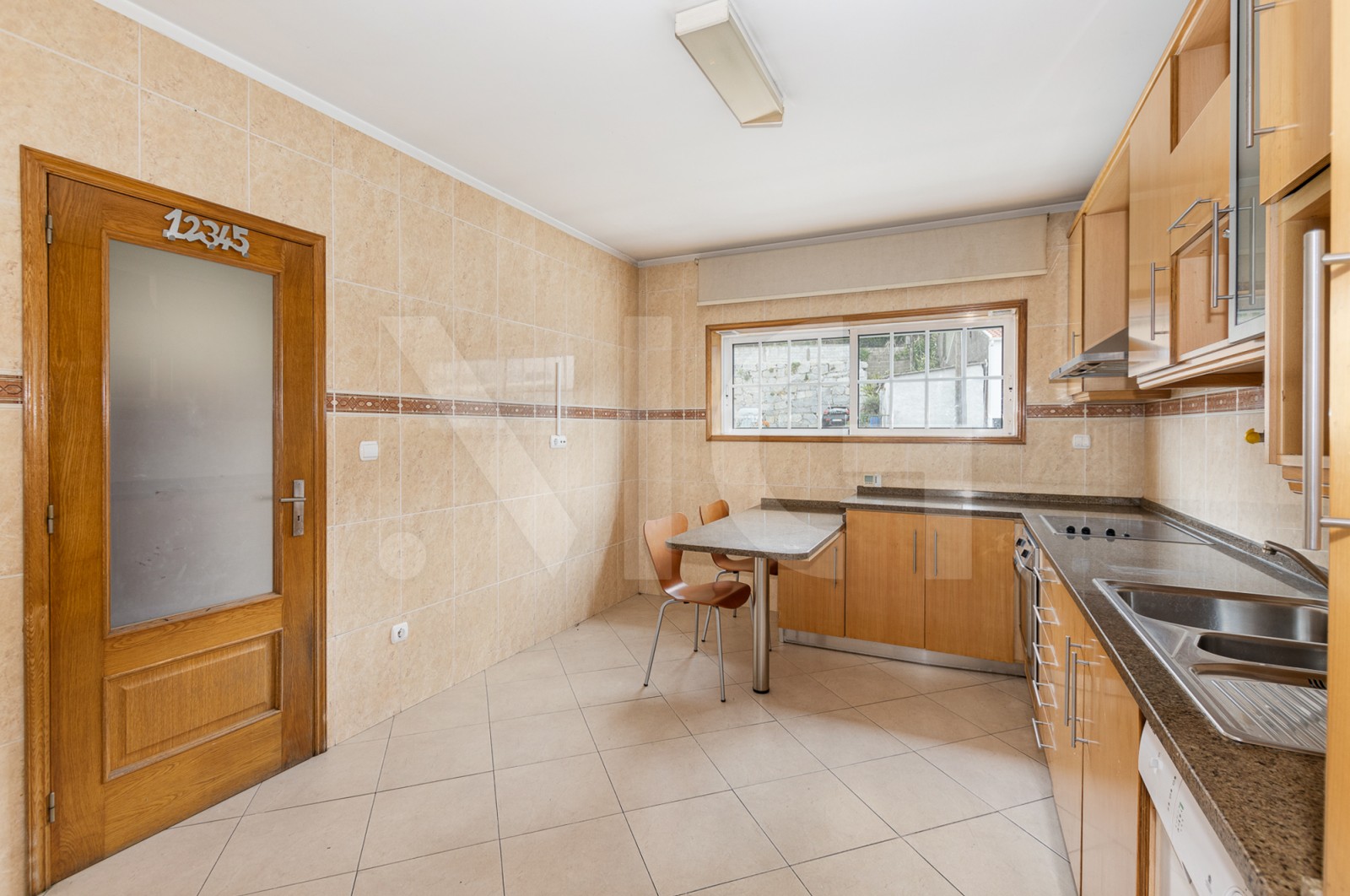 Moradia T3 para Venda em Caldas de Vizela (São Miguel e São João), Vizela, Braga - Cozinha (Imagem 1)