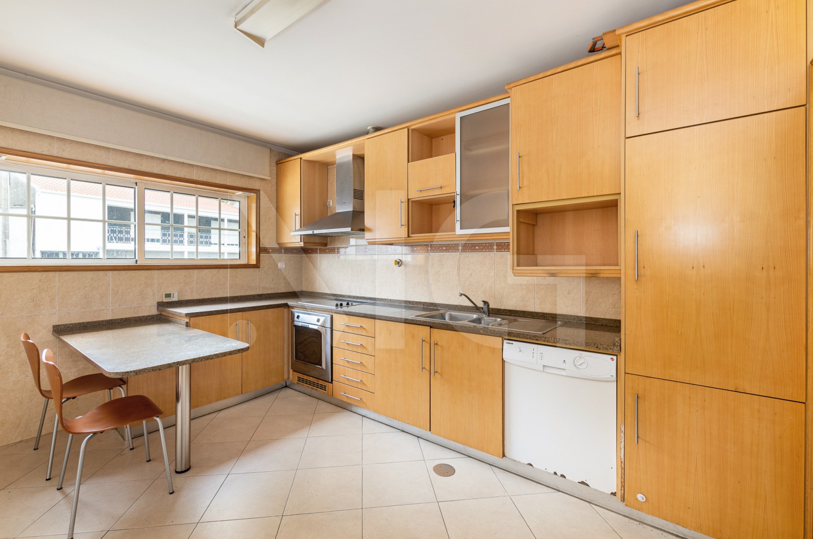 Moradia T3 para Venda em Caldas de Vizela (São Miguel e São João), Vizela, Braga - Cozinha (Imagem 2)