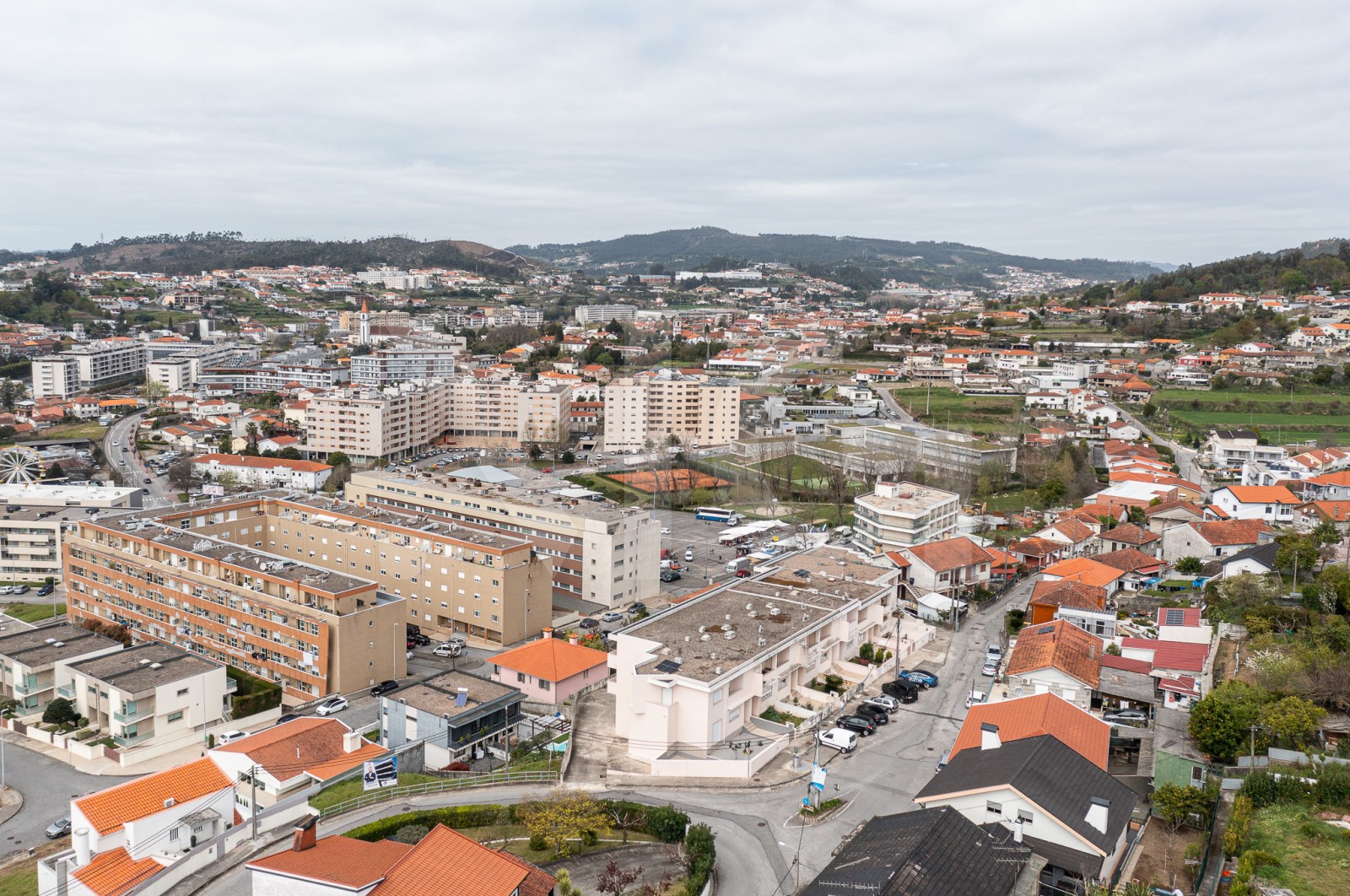 Moradia T3 para Venda em Caldas de Vizela (São Miguel e São João), Vizela, Braga - Área envolvente (Imagem 9)