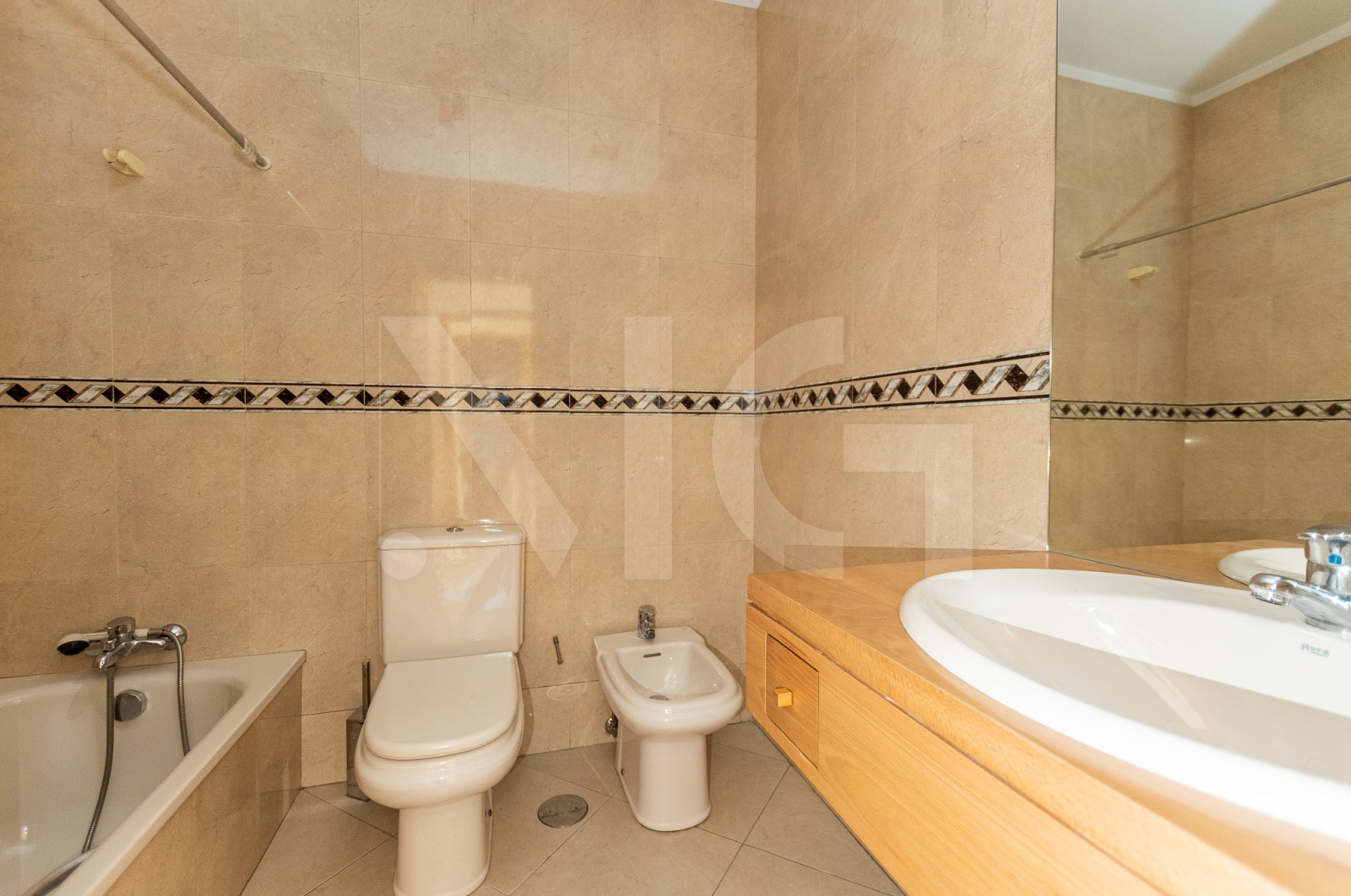 Moradia T3 para Venda em Caldas de Vizela (São Miguel e São João), Vizela, Braga - Casa de banho (Imagem 4)