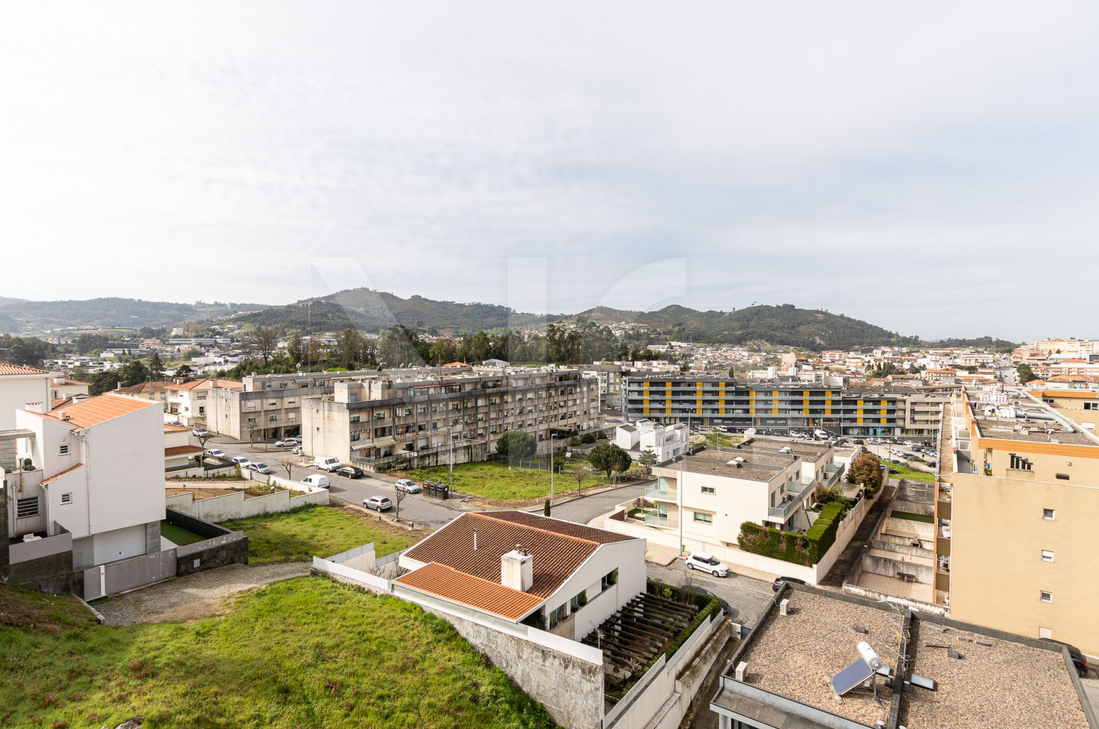 Moradia T3 para Venda em Caldas de Vizela (São Miguel e São João), Vizela, Braga - Vistas (Imagem 1)
