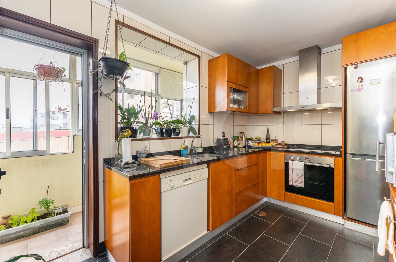 Apartment T2 for For sale in Custóias, Leça do Balio e Guifões, Matosinhos, Porto - Cozinha (Imagem 2)