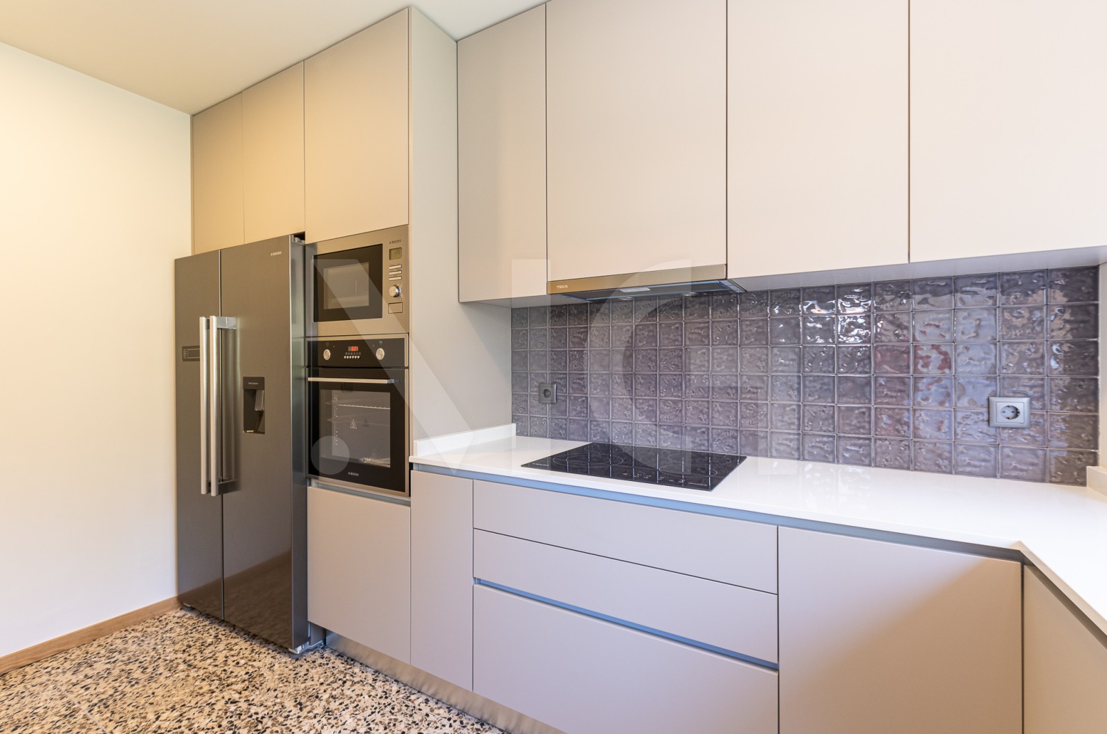 Apartamento T3 para Venda em Rio Tinto, Gondomar, Porto - Cozinha (Imagem 2)