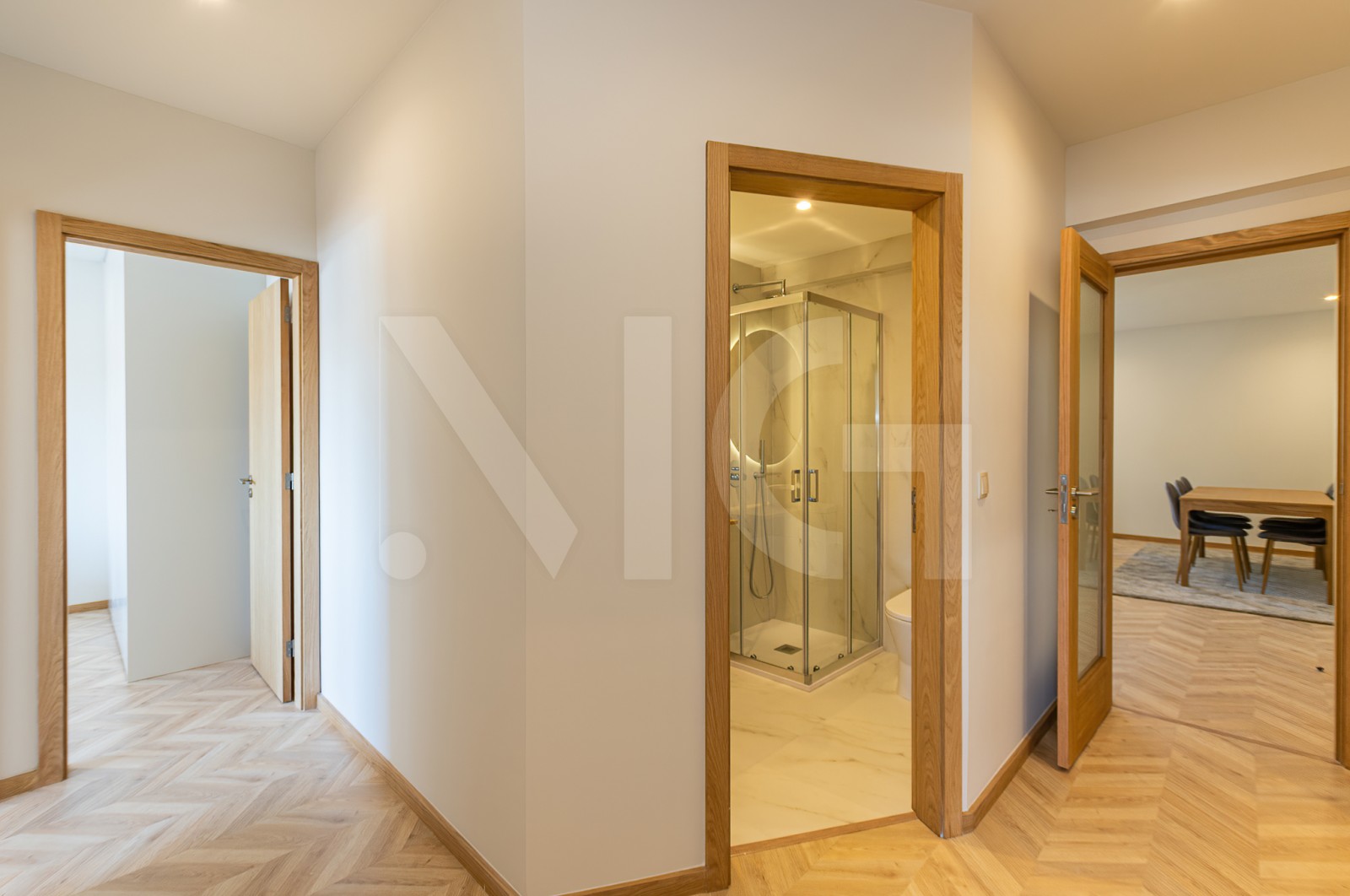 Apartamento T3 para Venda em Rio Tinto, Gondomar, Porto - Corredor (Imagem 5)