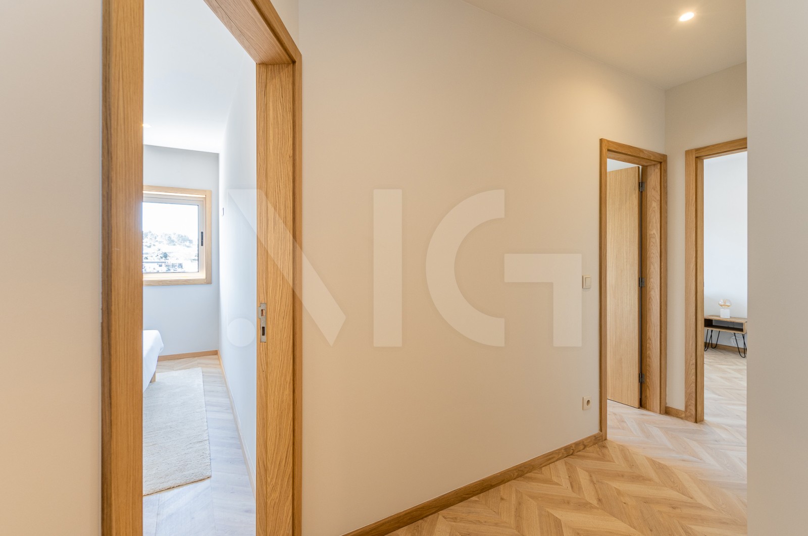 Apartamento T3 para Venda em Rio Tinto, Gondomar, Porto - Corredor (Imagem 1)