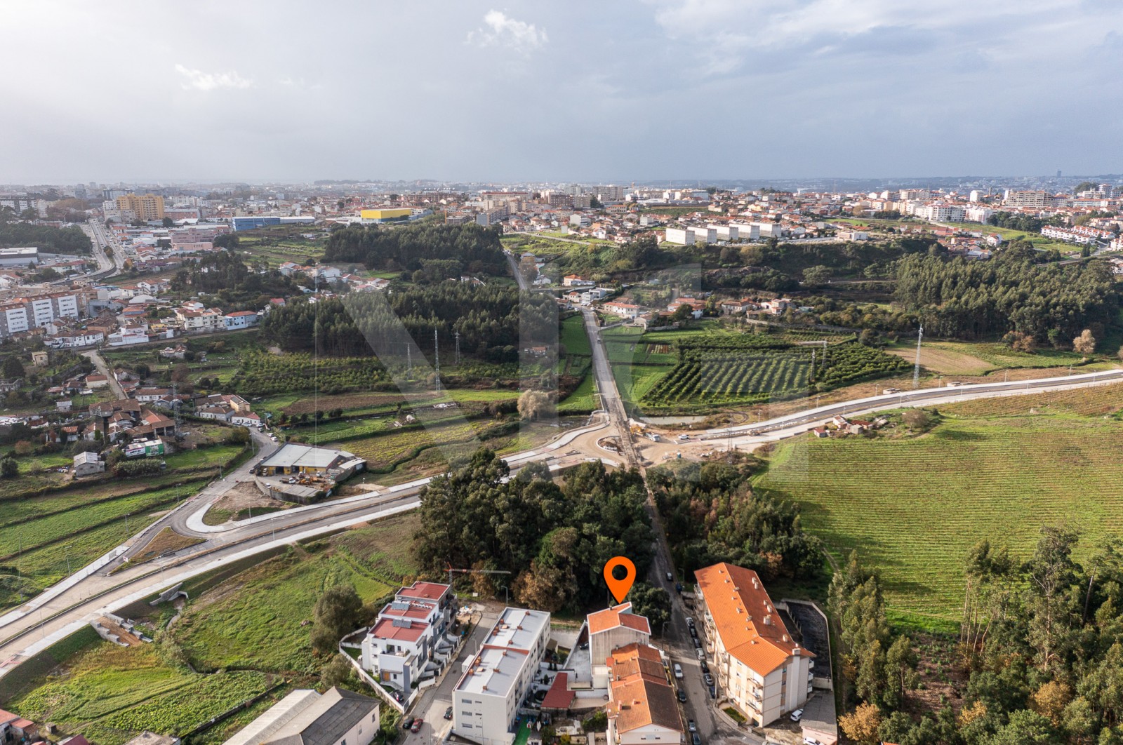 Apartamento T3 para Venda em Rio Tinto, Gondomar, Porto - Área envolvente (Imagem 3)