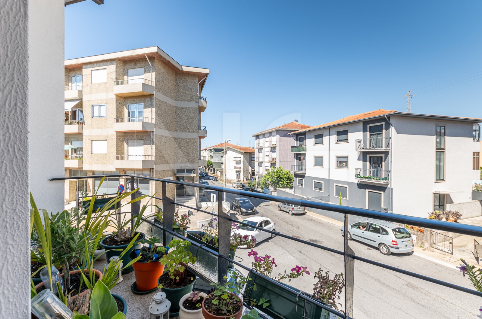 Apartamento T2 para Venda em Ermesinde, Valongo, Porto - Varanda (Imagem 1)