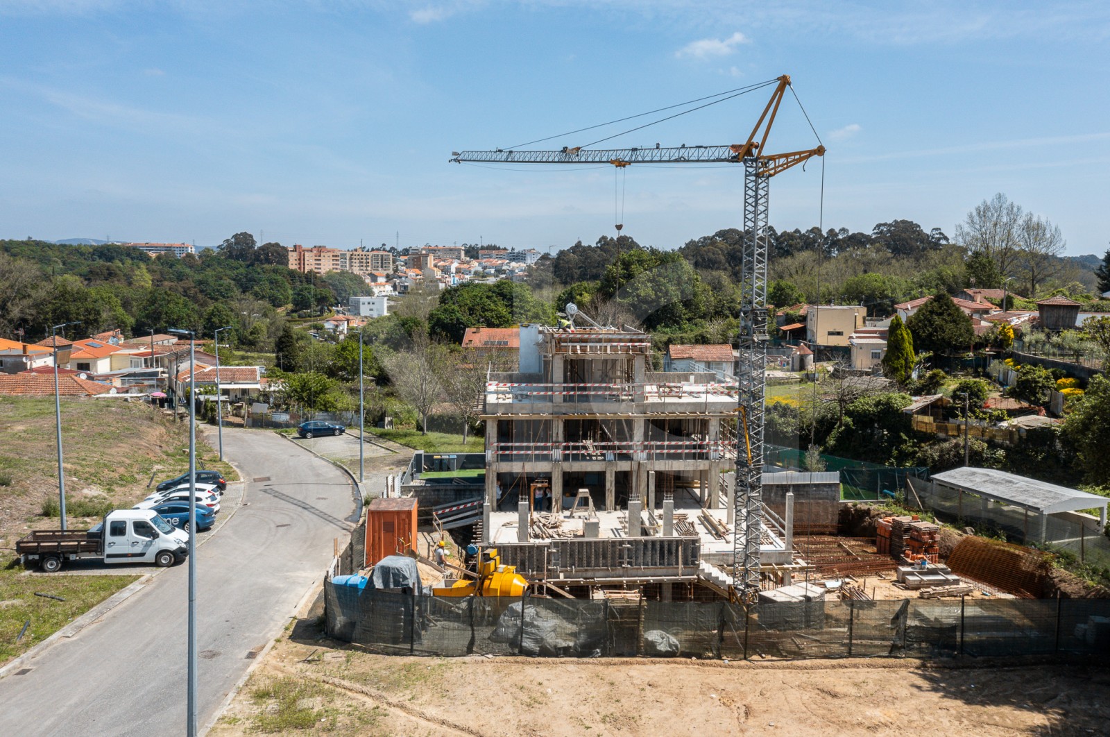 Moradia T3 para Venda em Vilar de Andorinho, Vila Nova de Gaia, Porto - Área envolvente (Imagem 2)