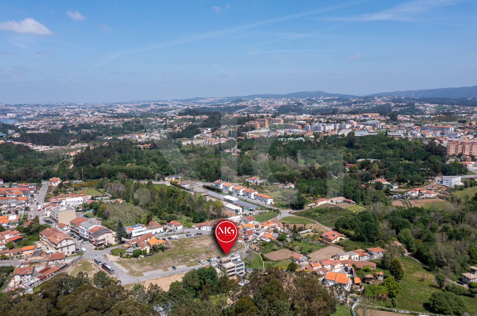 Moradia T3 para Venda em Vilar de Andorinho, Vila Nova de Gaia, Porto - Área envolvente (Imagem 4)