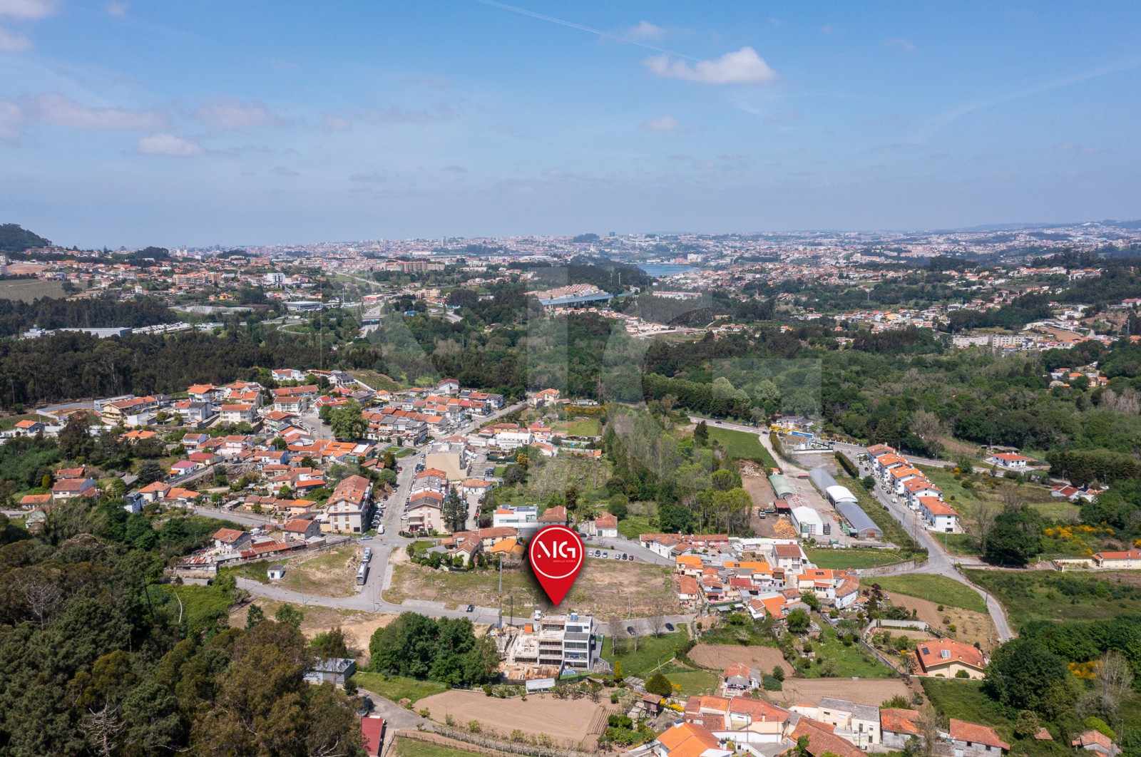 Moradia T3 para Venda em Vilar de Andorinho, Vila Nova de Gaia, Porto - Área envolvente (Imagem 5)