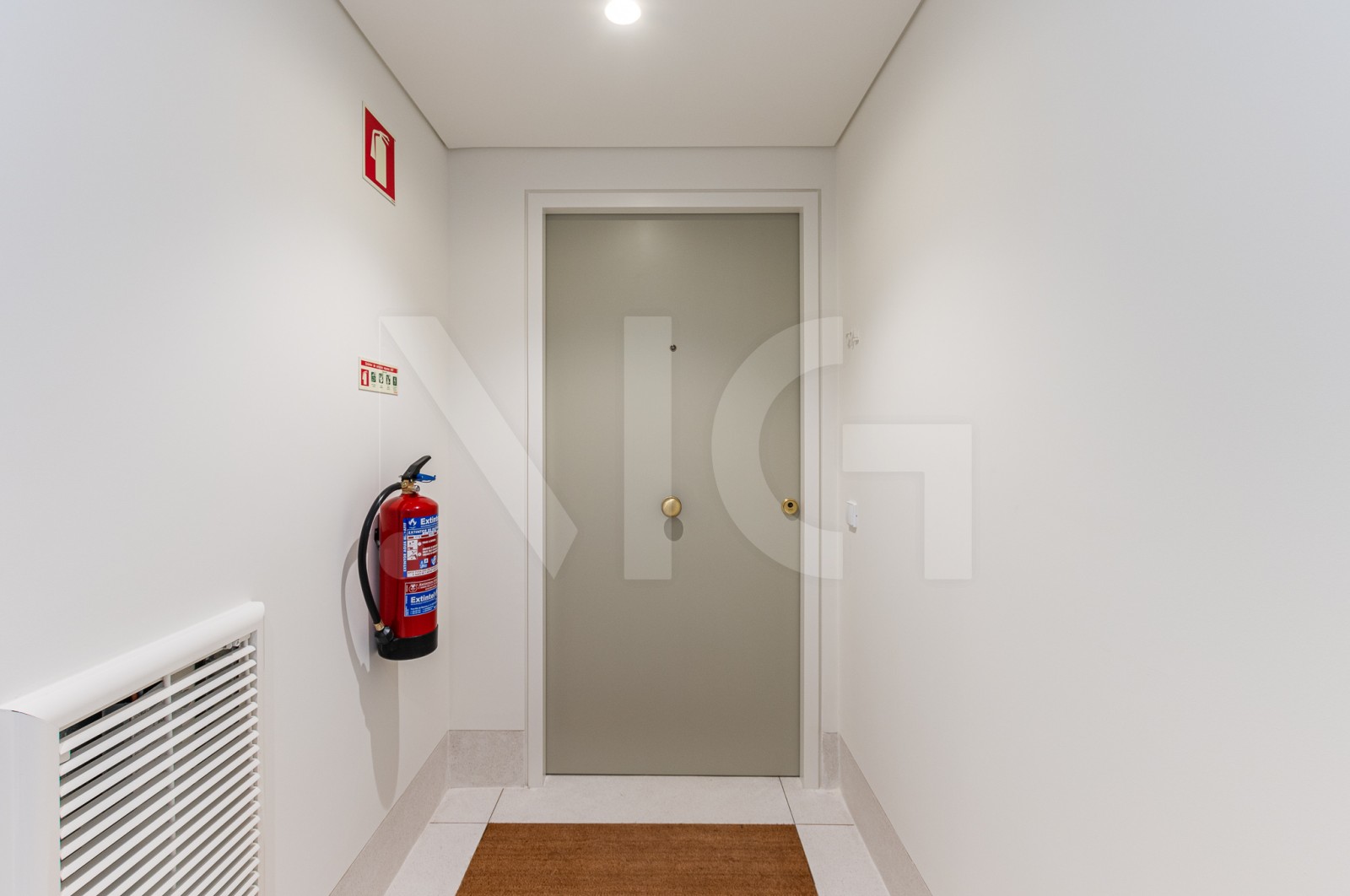 Apartamento T3 para Venda em Matosinhos e Leça da Palmeira, Matosinhos, Porto - Hall de entrada (Imagem 1)