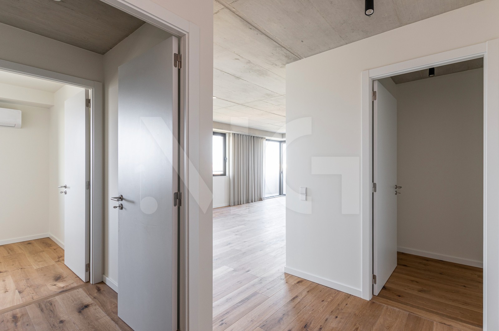 Apartamento T3 para Venda em Matosinhos e Leça da Palmeira, Matosinhos, Porto - Hall de entrada (Imagem 4)