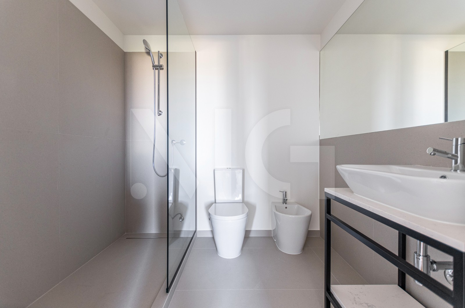 Apartamento T3 para Venda em Matosinhos e Leça da Palmeira, Matosinhos, Porto - Casa de banho (Imagem 3)