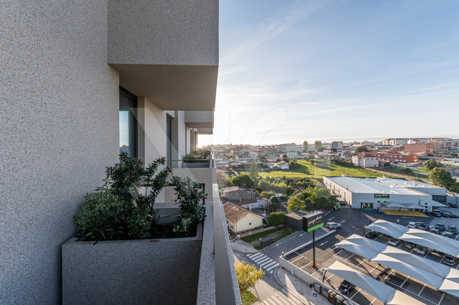 Apartamento T3 para Venda em Matosinhos e Leça da Palmeira, Matosinhos, Porto - Varanda (Imagem 5)