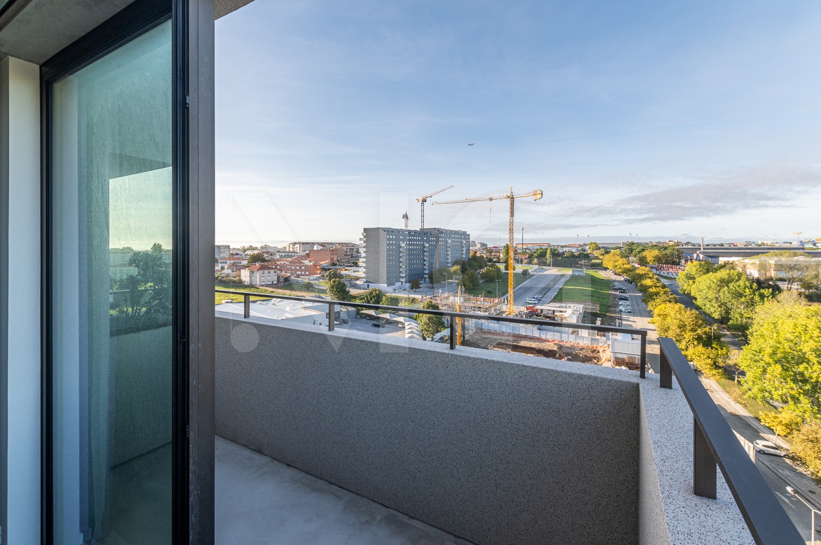 Apartamento T3 para Venda em Matosinhos e Leça da Palmeira, Matosinhos, Porto - Varanda (Imagem 6)