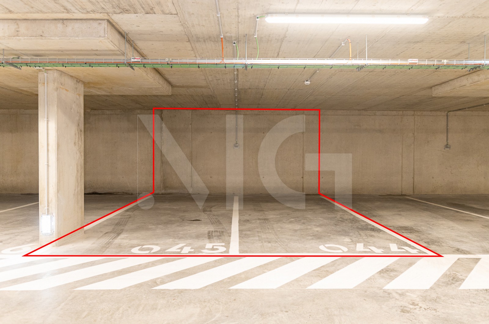 Apartamento T3 para Venda em Matosinhos e Leça da Palmeira, Matosinhos, Porto - Parqueamento/Garagem (Imagem 1)