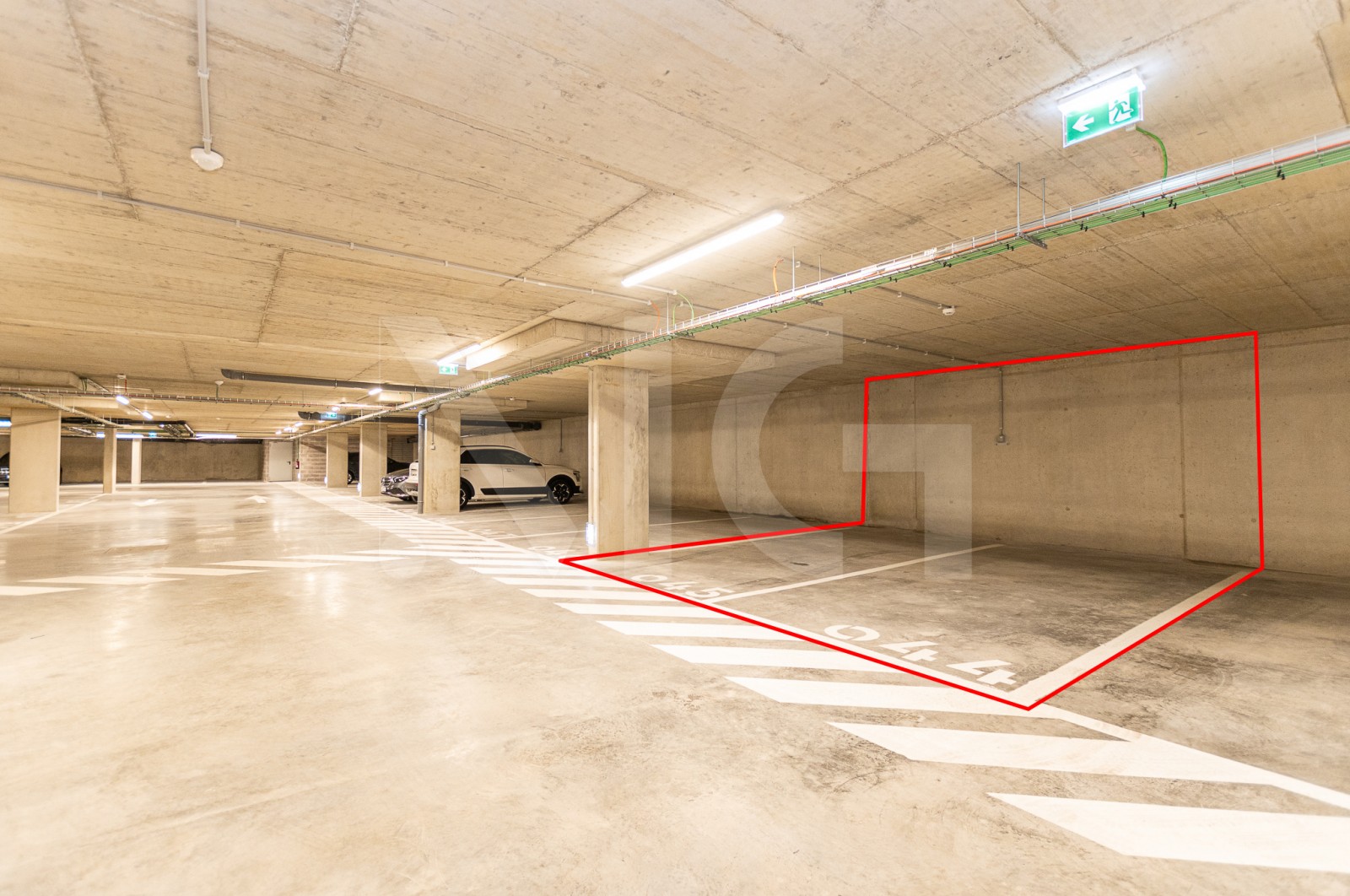 Apartamento T3 para Venda em Matosinhos e Leça da Palmeira, Matosinhos, Porto - Parqueamento/Garagem (Imagem 2)