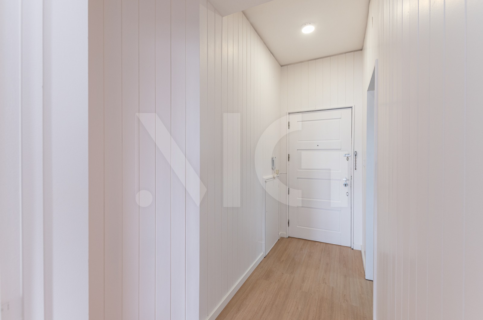 Apartment T1 for For sale in Bonfim, Porto, Porto - Hall de entrada (Imagem 1)