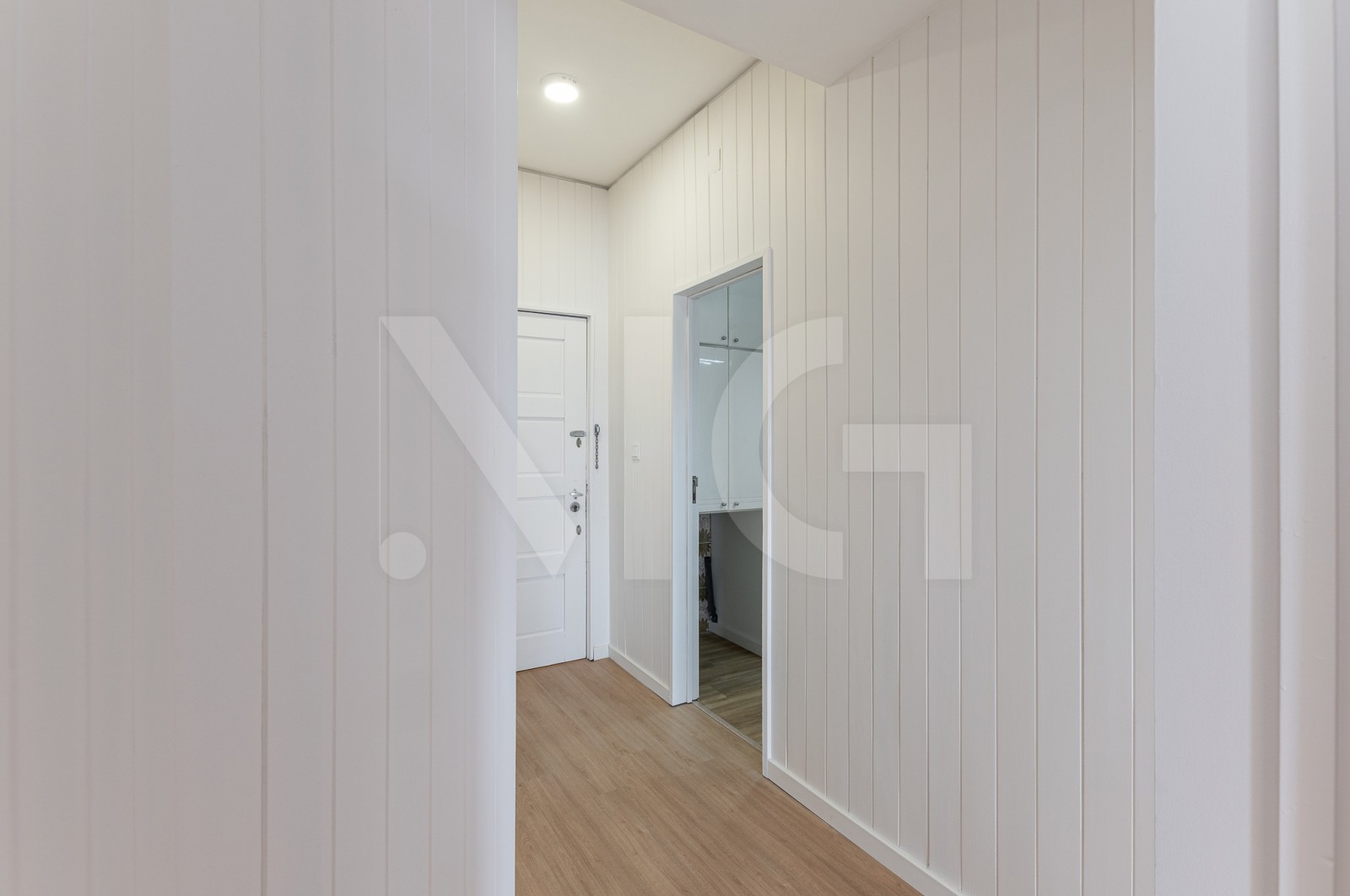 Apartment T1 for For sale in Bonfim, Porto, Porto - Hall de entrada (Imagem 2)