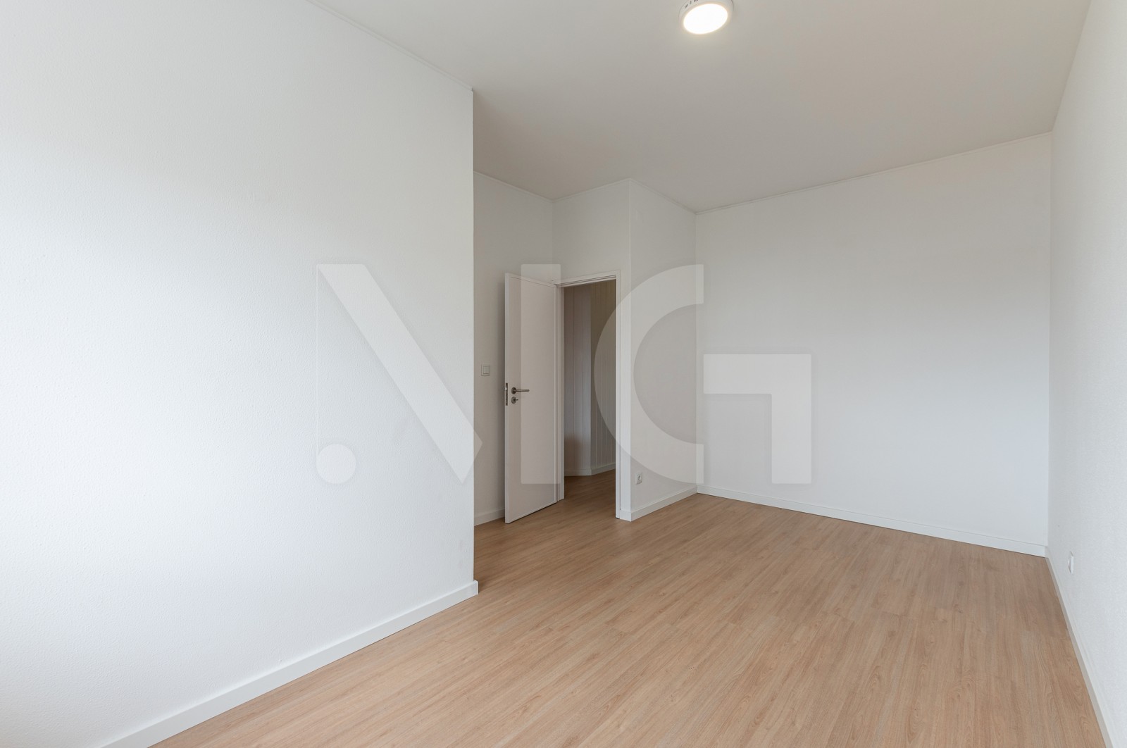 Apartment T1 for For sale in Bonfim, Porto, Porto - Sala (Imagem 4)
