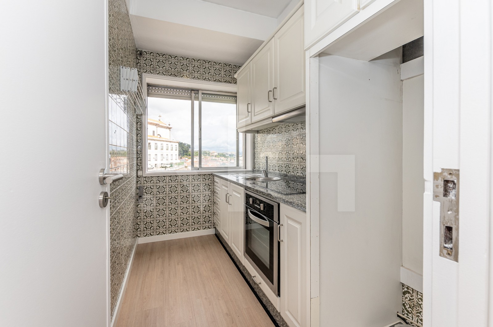 Apartment T1 for For sale in Bonfim, Porto, Porto - Cozinha (Imagem 1)