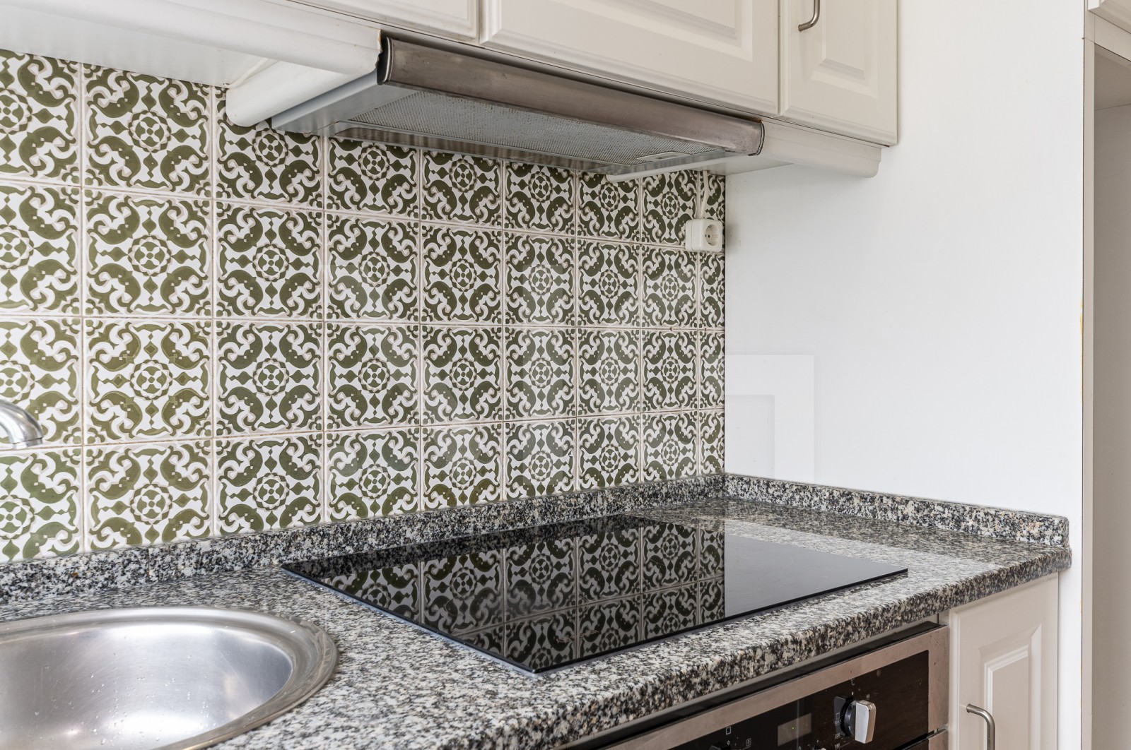 Apartment T1 for For sale in Bonfim, Porto, Porto - Cozinha (Imagem 5)