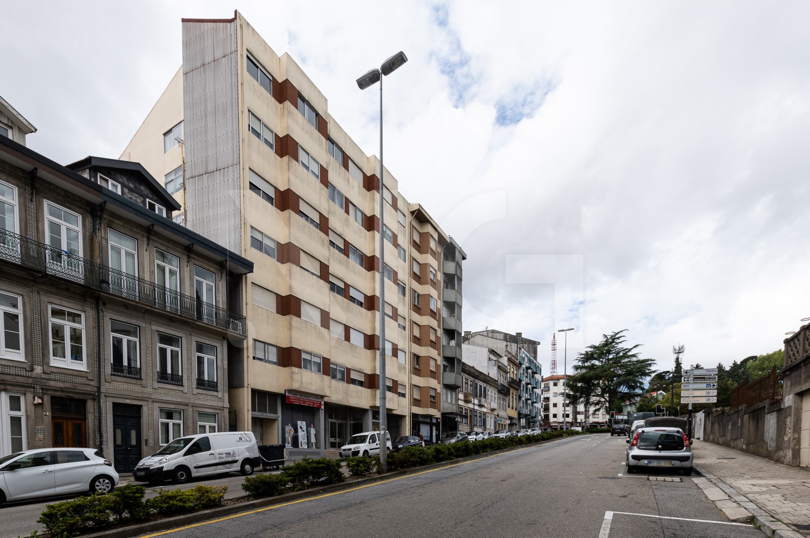 Apartment T1 for For sale in Bonfim, Porto, Porto - Fachada (Imagem 1)