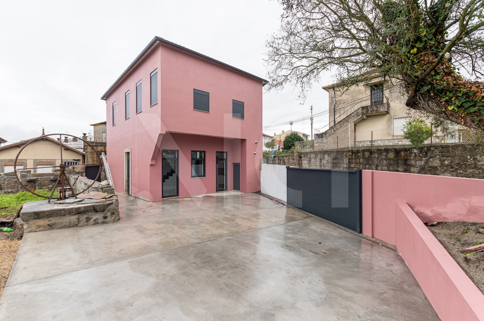 House T3 for For sale in Campanhã, Porto, Porto - Fachada (Imagem 1)