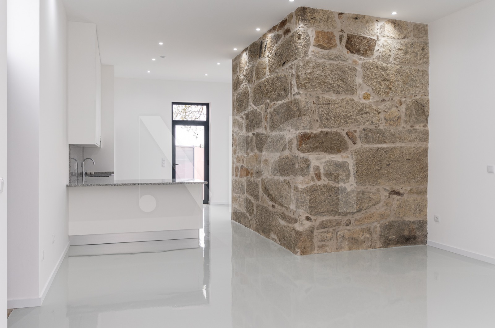 House T3 for For sale in Campanhã, Porto, Porto - Sala (Imagem 2)