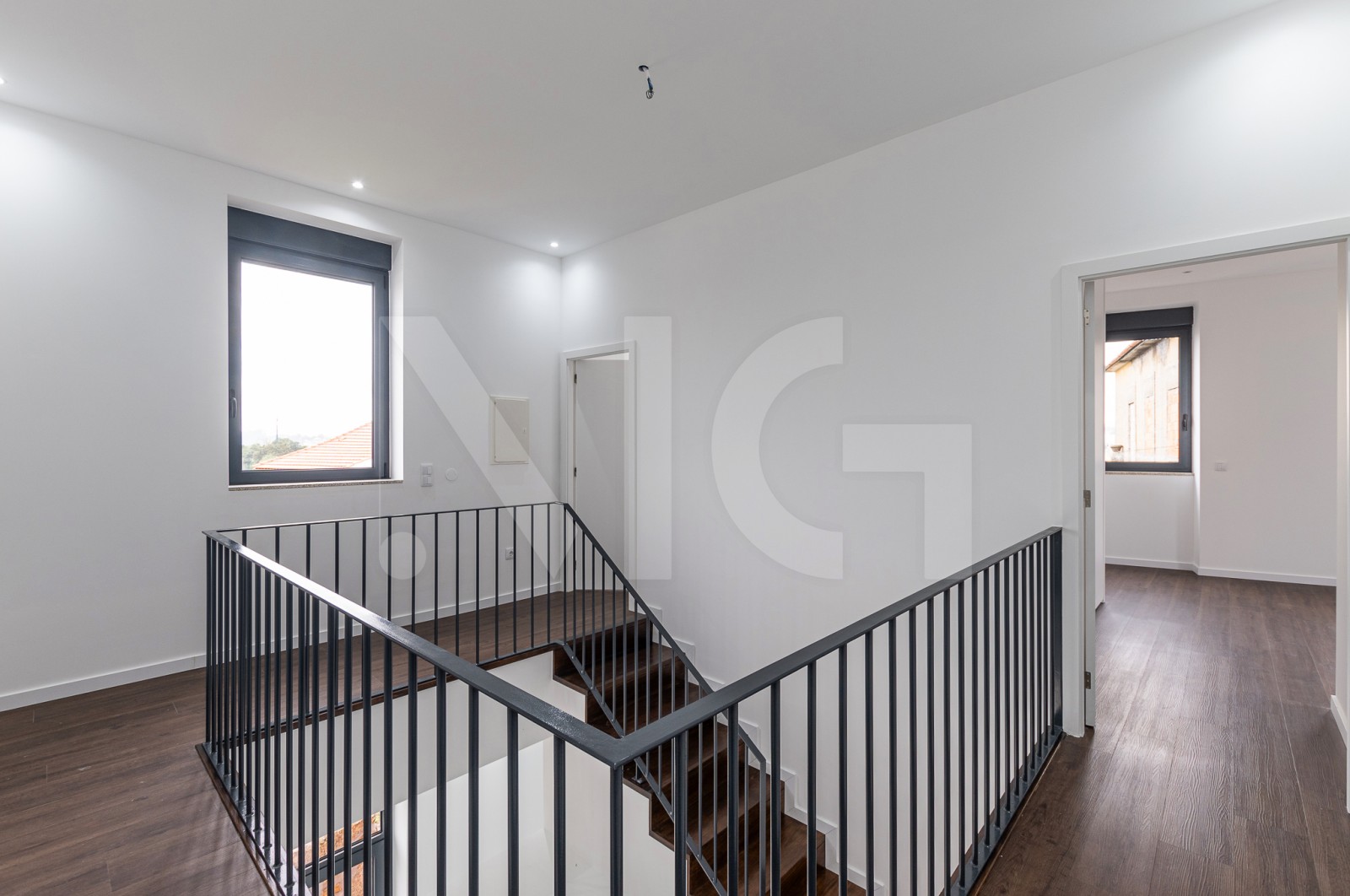 House T3 for For sale in Campanhã, Porto, Porto - Corredor (Imagem 5)