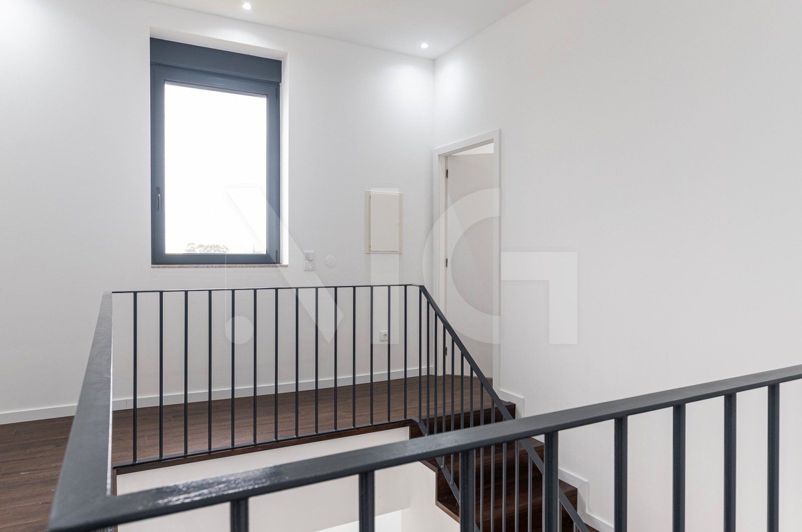 House T3 for For sale in Campanhã, Porto, Porto - Corredor (Imagem 7)