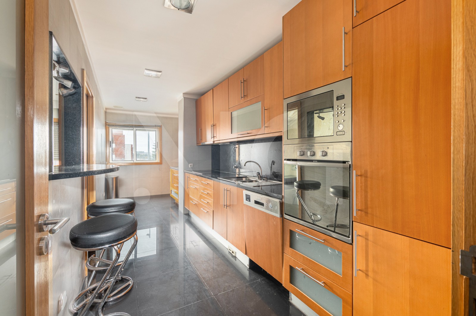 Apartamento T2 para Venda em Nogueira e Silva Escura, Maia, Porto - Cozinha (Imagem 1)