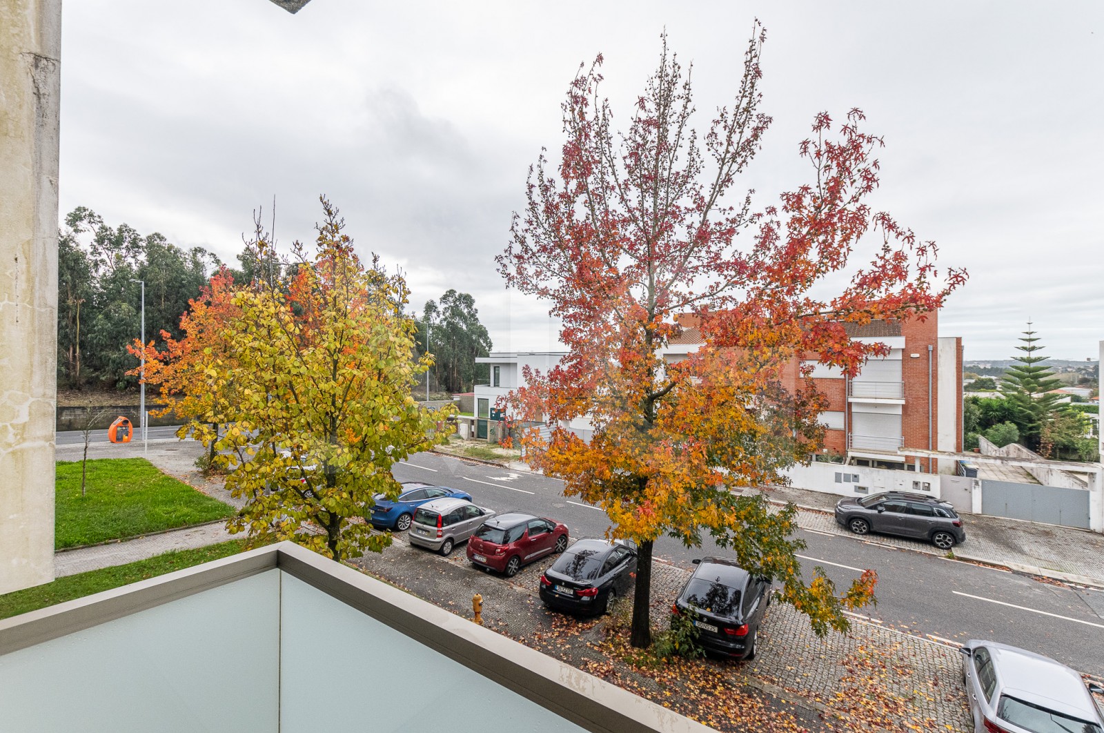 Apartamento T2 para Venda em Nogueira e Silva Escura, Maia, Porto - Varanda (Imagem 1)