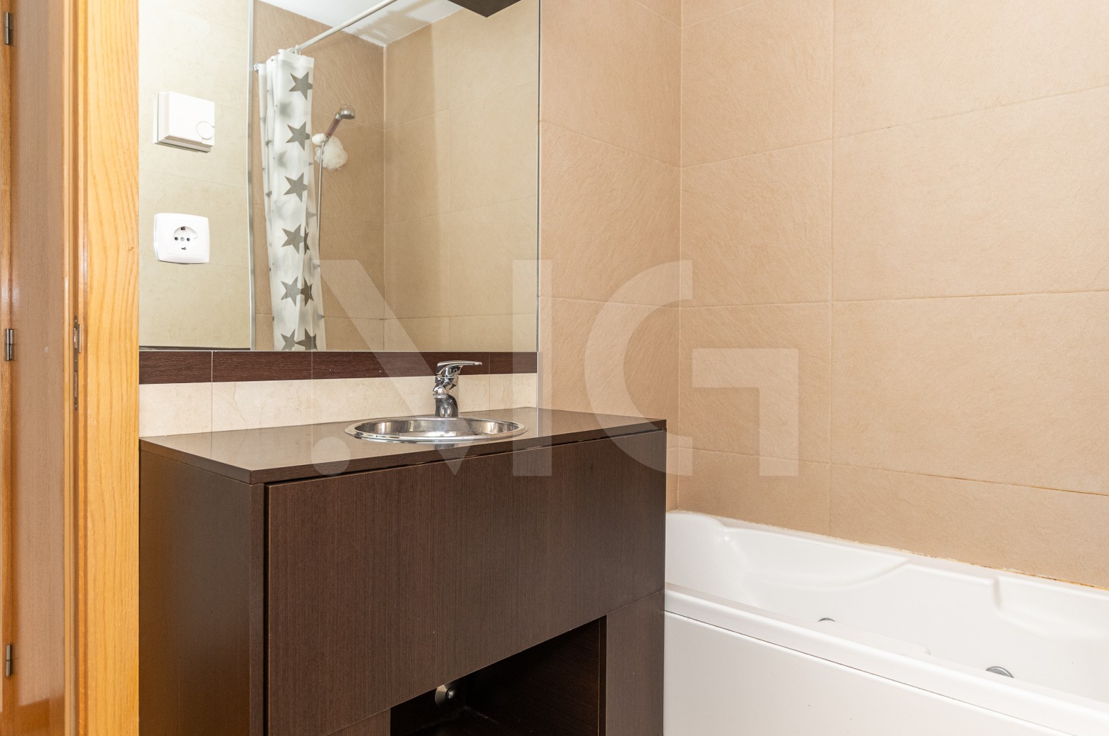 Apartamento T2 para Venda em Nogueira e Silva Escura, Maia, Porto - Casa de banho (Imagem 4)