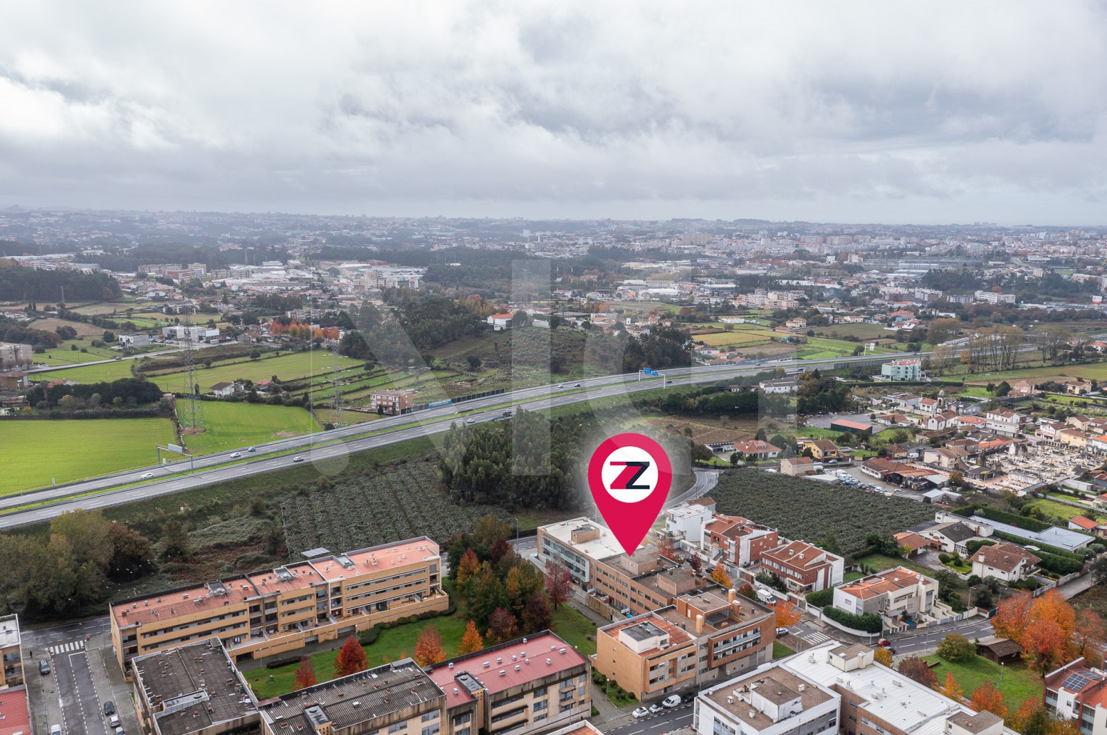 Apartamento T2 para Venda em Nogueira e Silva Escura, Maia, Porto - Área envolvente (Imagem 7)