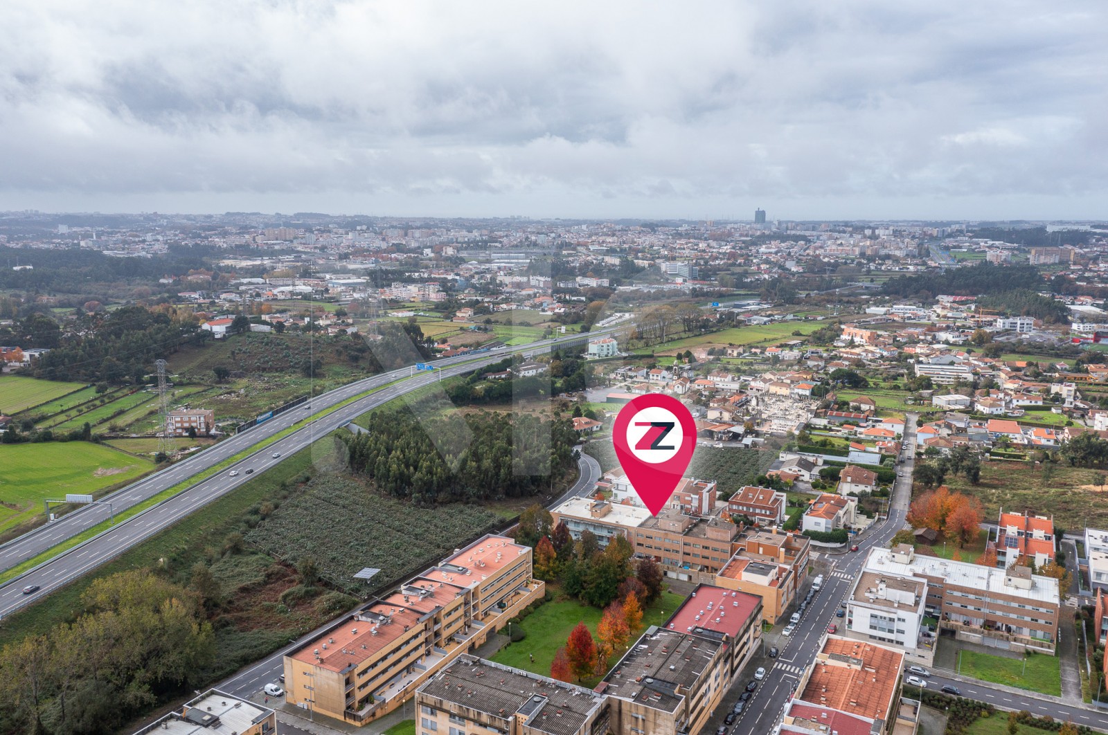 Apartamento T2 para Venda em Nogueira e Silva Escura, Maia, Porto - Área envolvente (Imagem 8)