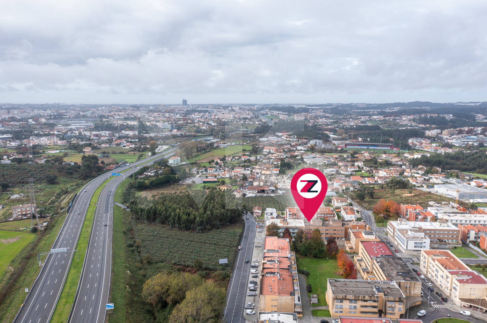 Apartamento T2 para Venda em Nogueira e Silva Escura, Maia, Porto - Área envolvente (Imagem 9)