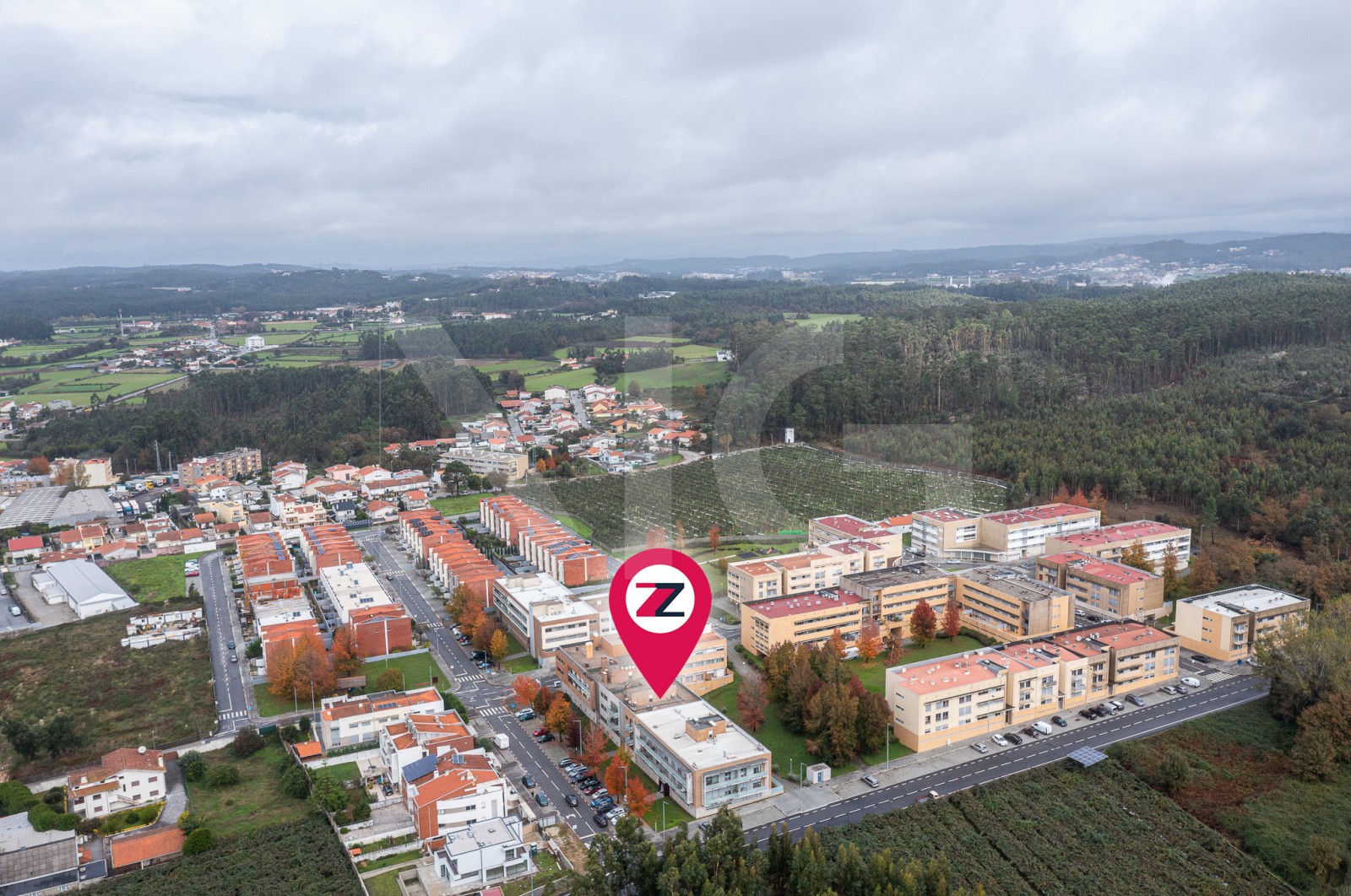 Apartamento T2 para Venda em Nogueira e Silva Escura, Maia, Porto - Área envolvente (Imagem 12)