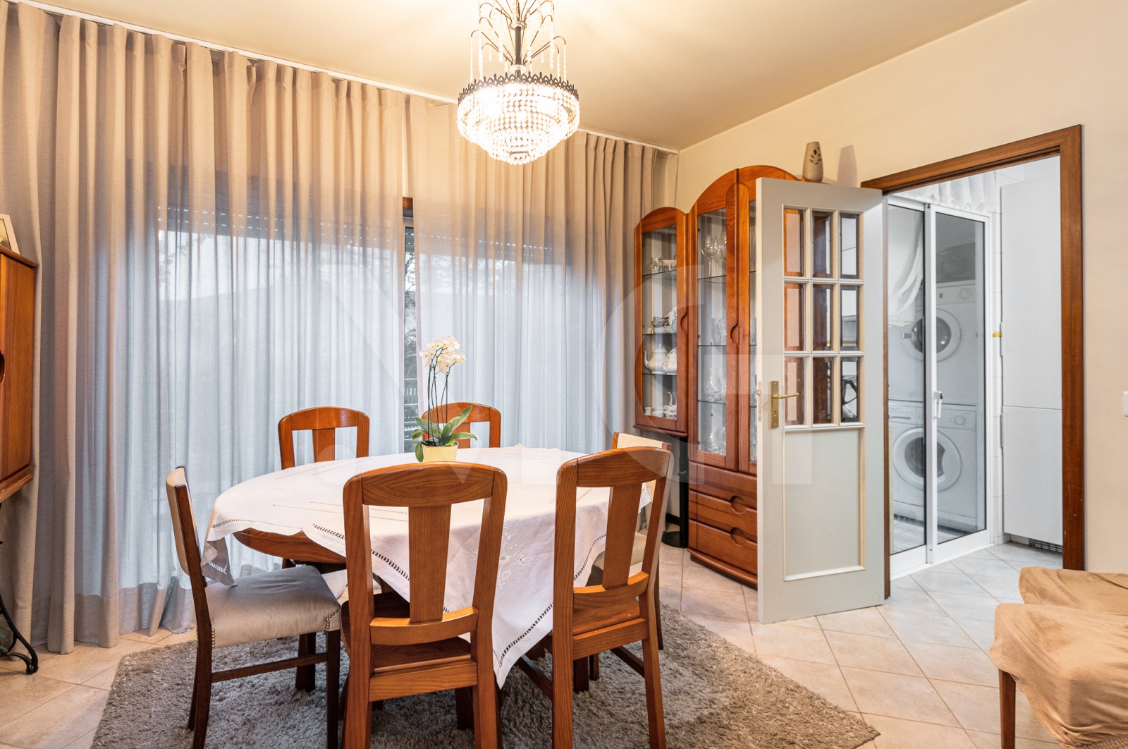 Moradia T4 para Venda em Cidade da Maia, Maia, Porto - Sala (Imagem 4)