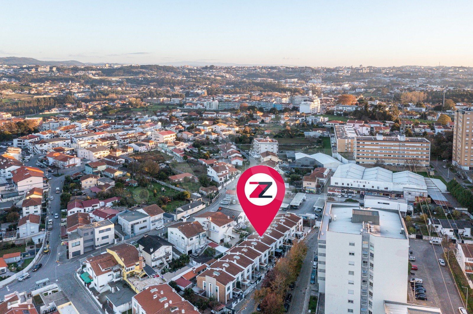 Moradia T4 para Venda em Cidade da Maia, Maia, Porto - Área envolvente (Imagem 5)