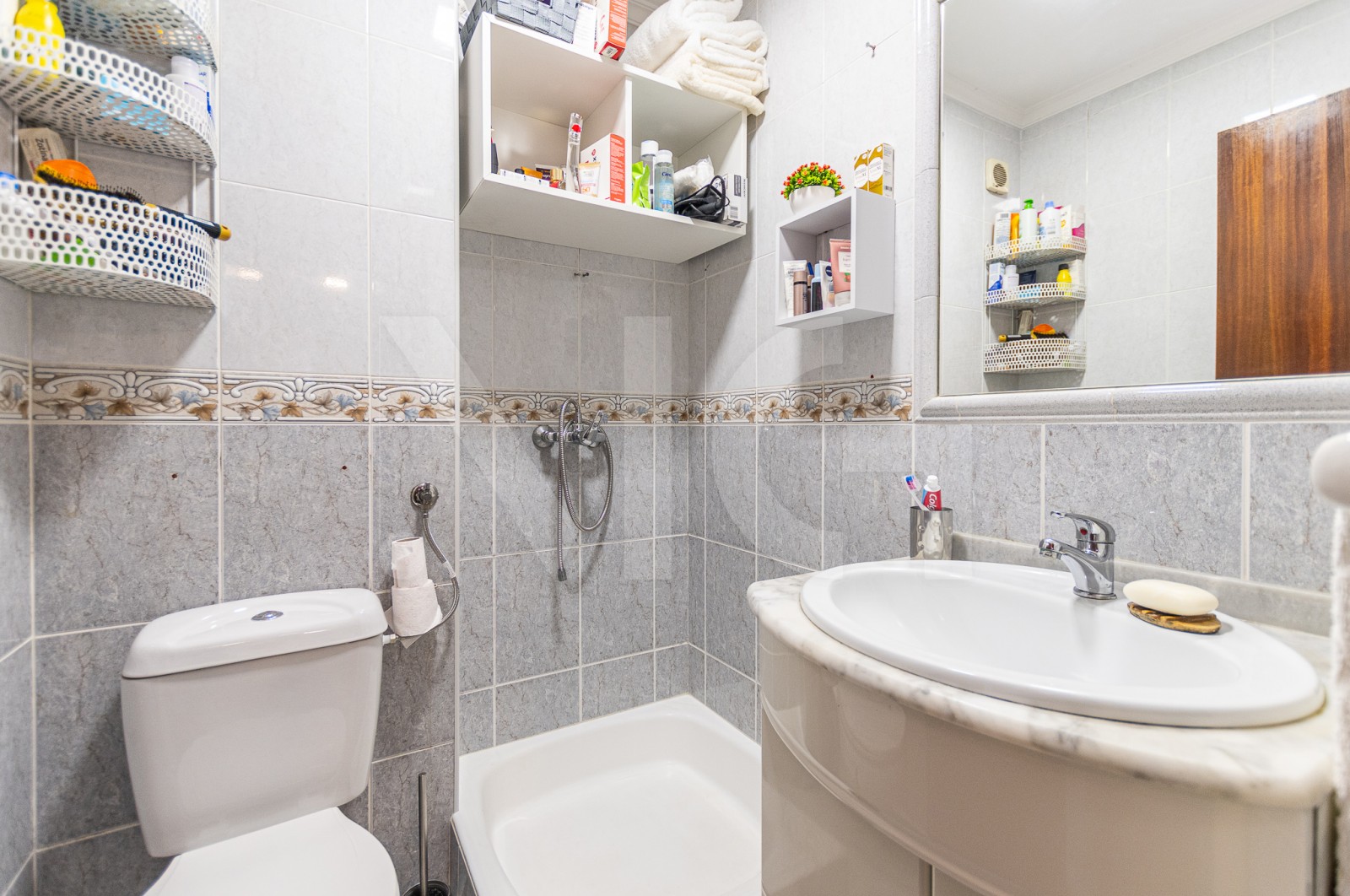 Apartment T3 for For sale in Canidelo, Vila Nova de Gaia, Porto - Casa de banho (Imagem 1)