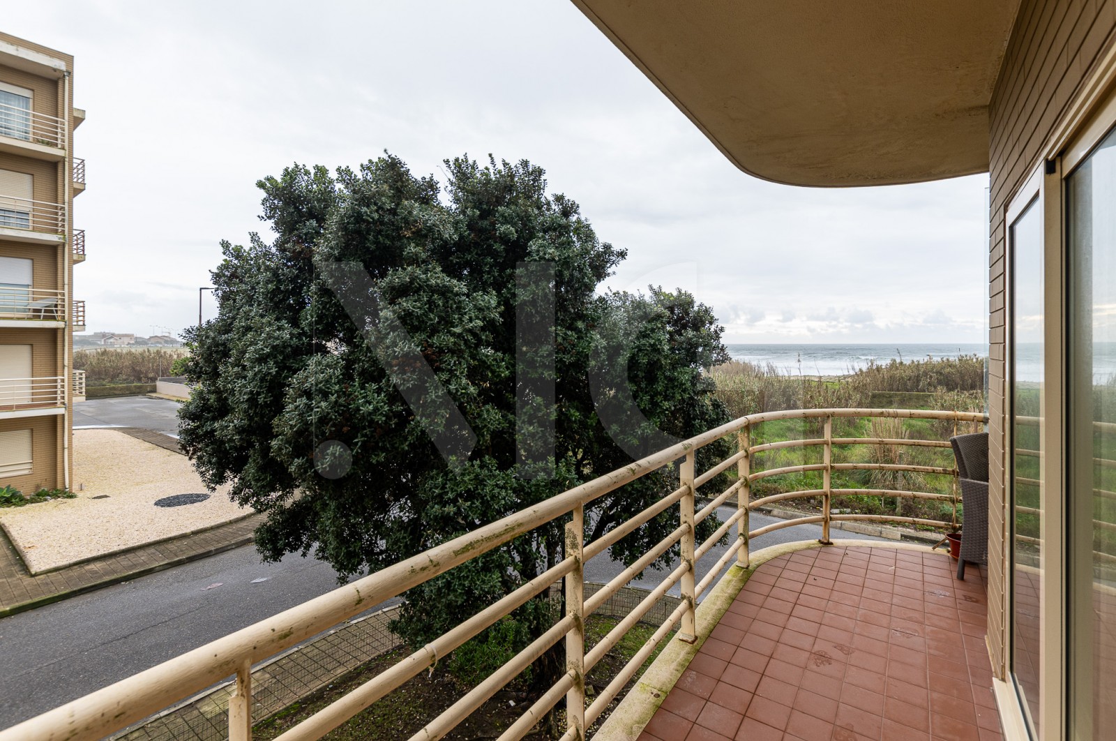 Apartamento T3 para Venda em Labruge, Vila do Conde, Porto - Varanda (Imagem 1)