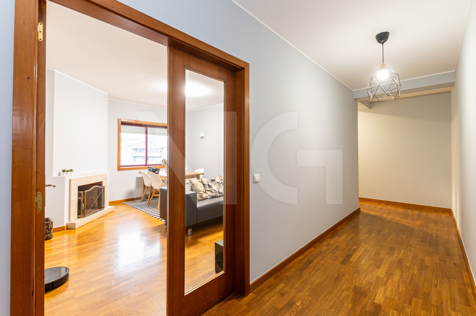 Apartment T2 for For sale in Gondomar (São Cosme), Valbom e Jovim, Gondomar, Porto - Corredor (Imagem 1)