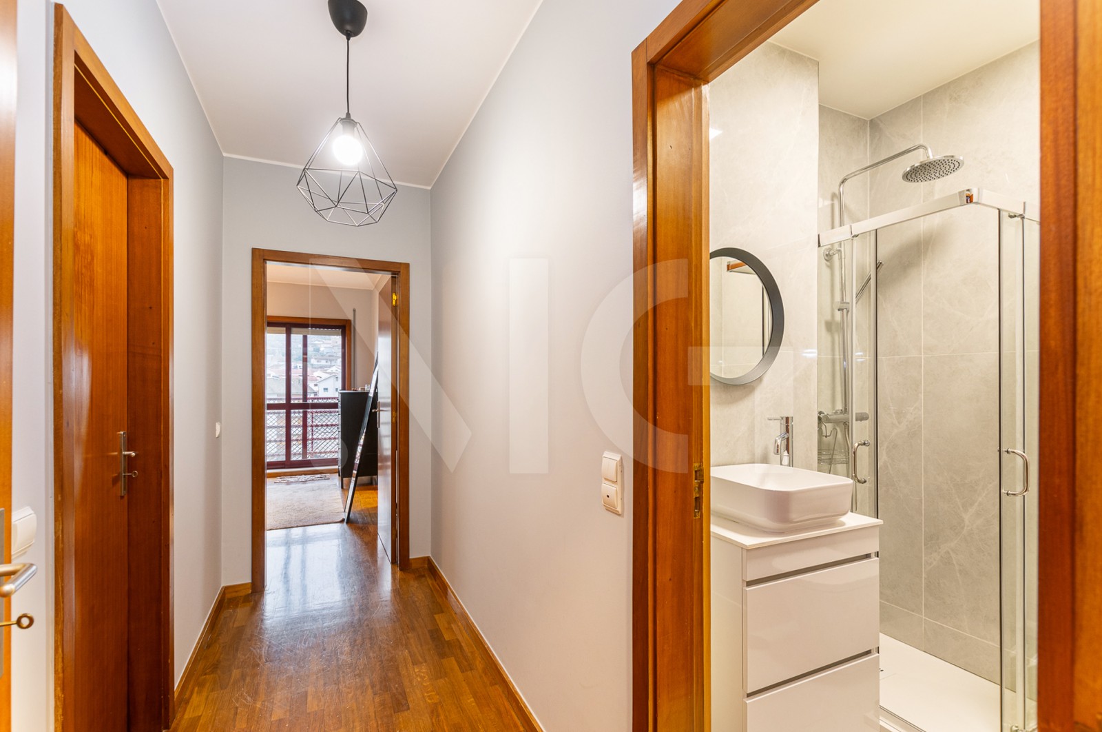 Apartment T2 for For sale in Gondomar (São Cosme), Valbom e Jovim, Gondomar, Porto - Corredor (Imagem 3)