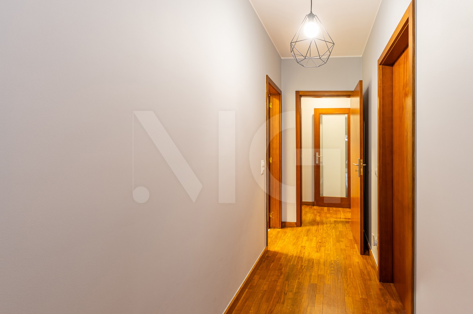 Apartment T2 for For sale in Gondomar (São Cosme), Valbom e Jovim, Gondomar, Porto - Corredor (Imagem 4)