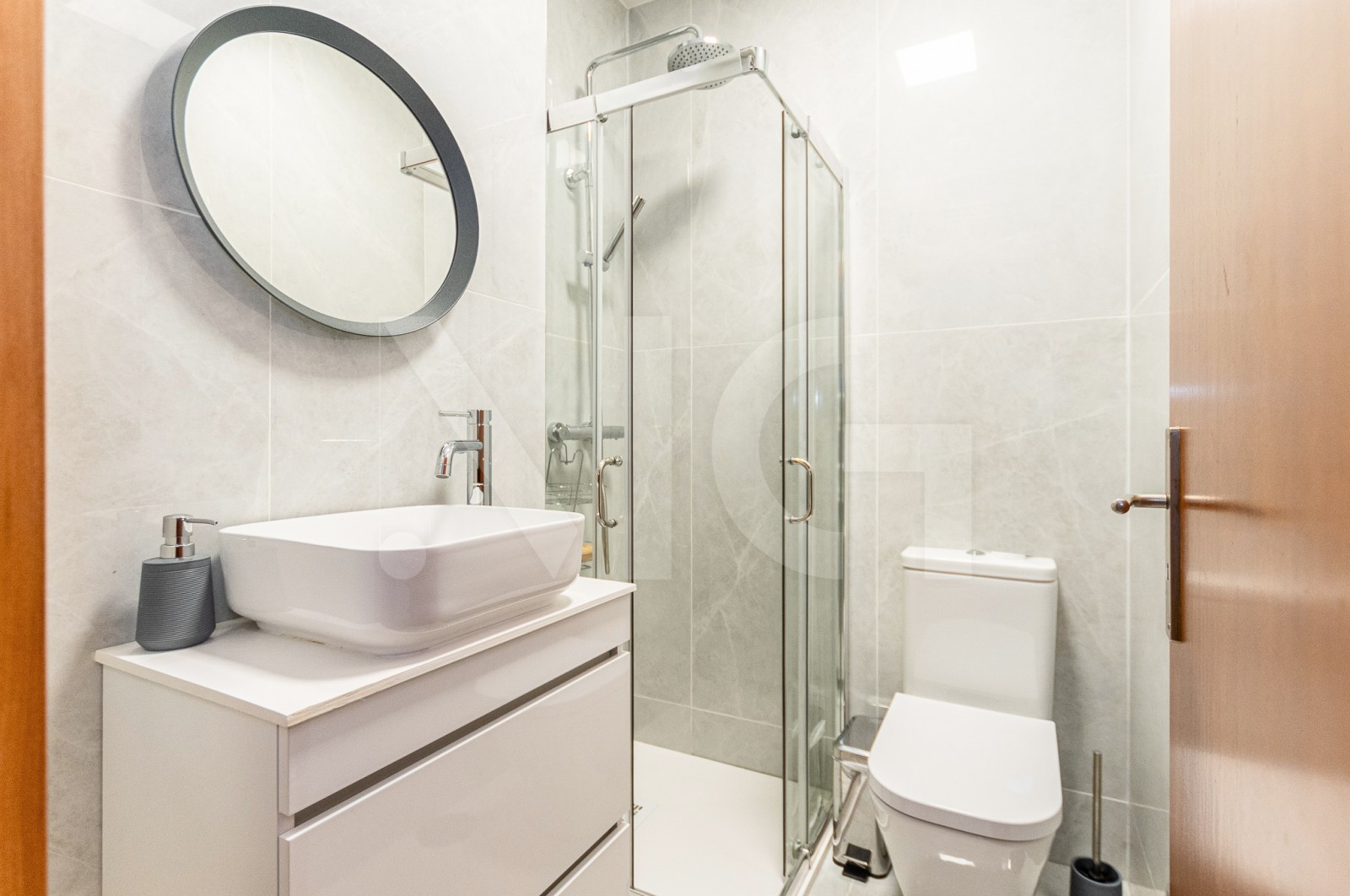 Apartment T2 for For sale in Gondomar (São Cosme), Valbom e Jovim, Gondomar, Porto - Casa de banho (Imagem 1)