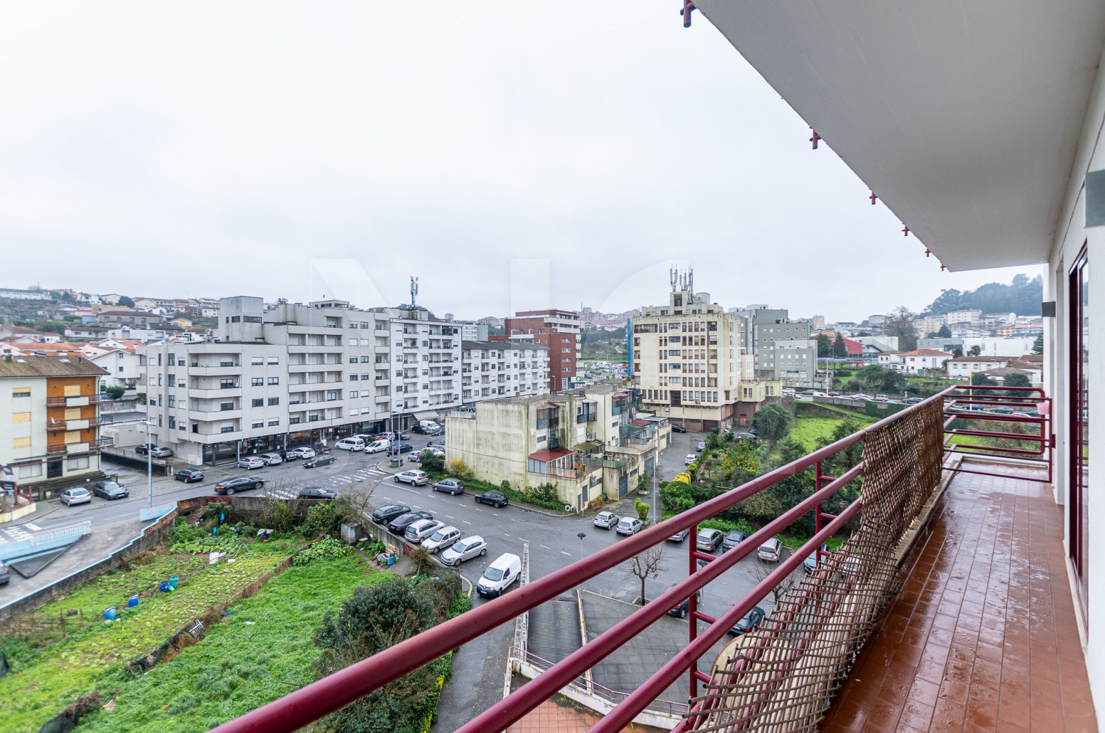 Apartment T2 for For sale in Gondomar (São Cosme), Valbom e Jovim, Gondomar, Porto - Varanda (Imagem 2)