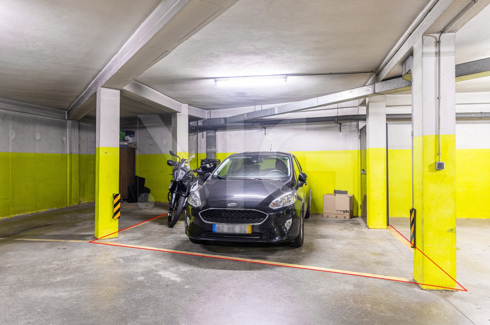 Apartment T2 for For sale in Gondomar (São Cosme), Valbom e Jovim, Gondomar, Porto - Parqueamento/Garagem (Imagem 1)