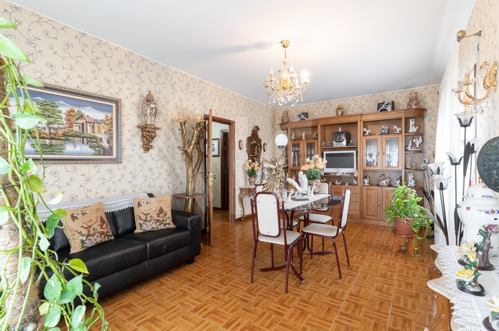 Apartamento T3 para Venda em Santo Tirso, Couto (Santa Cristina e São Miguel) e Burgães, Santo Tirso, Porto - Sala (Imagem 4)