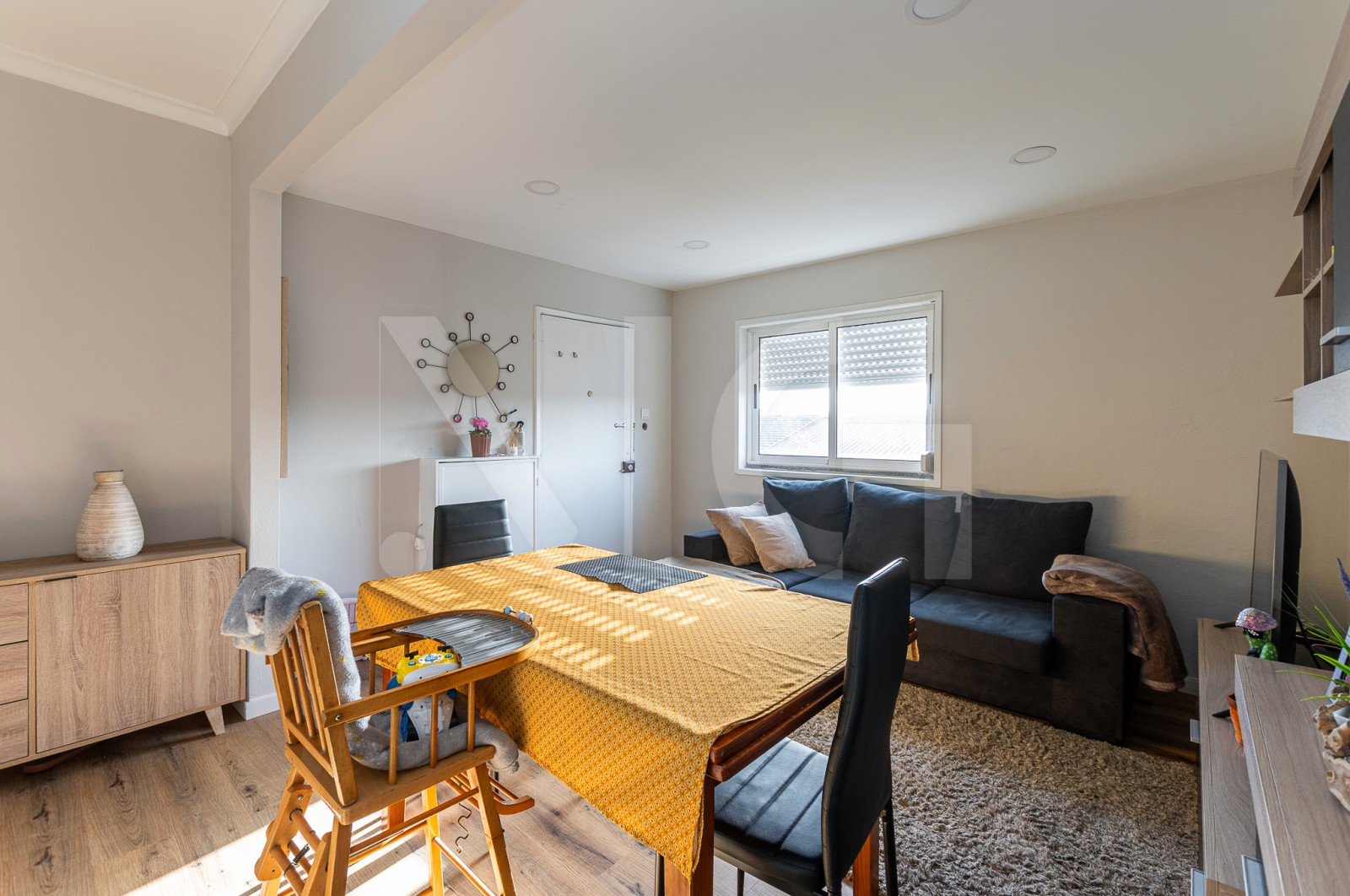 Apartment T2 for For sale in Ermesinde, Valongo, Porto - Sala (Imagem 3)